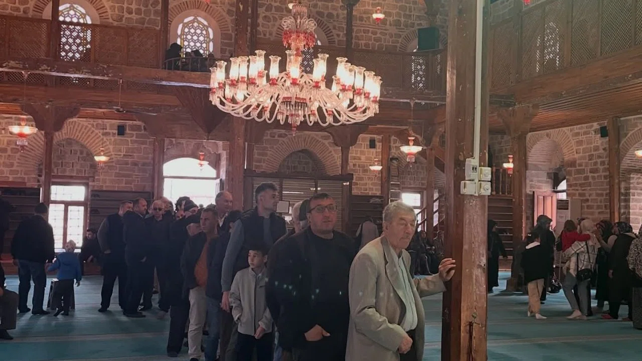 Beypazarı’nda Sakal-ı Şerif tarihi camide ziyarete açıldı
