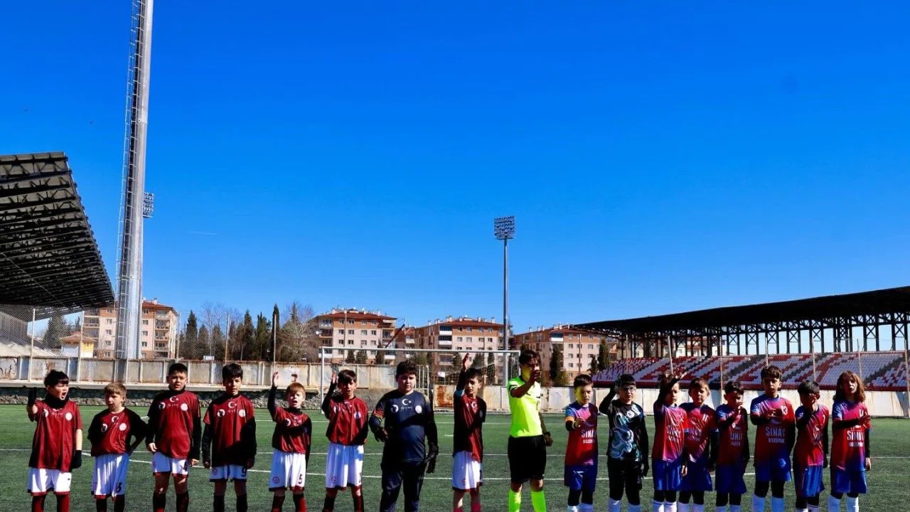 Bilecik’te Küçük Erkekler Futbol Müsabakaları heyecanla sürüyor