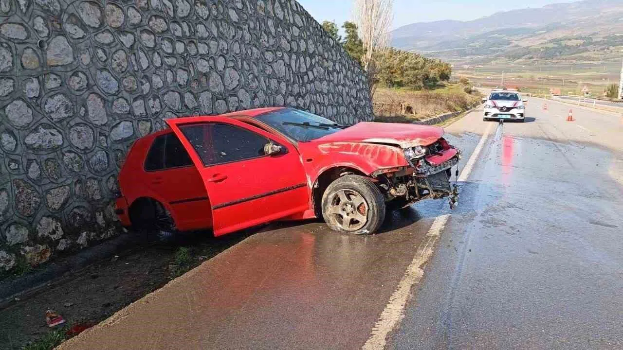 Bilecik’te trafik kazası: 2 yaralı