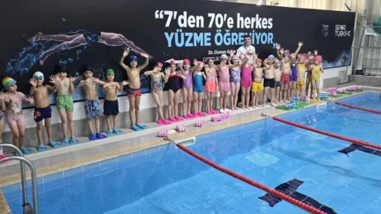 Bilecik’te yüzme antrenmanları performans odaklı sürüyor