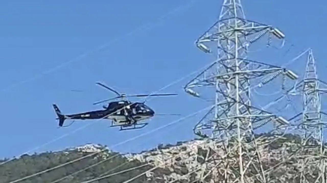 Bodrum’da yüksek gerilim hatları helikopterle temizlendi