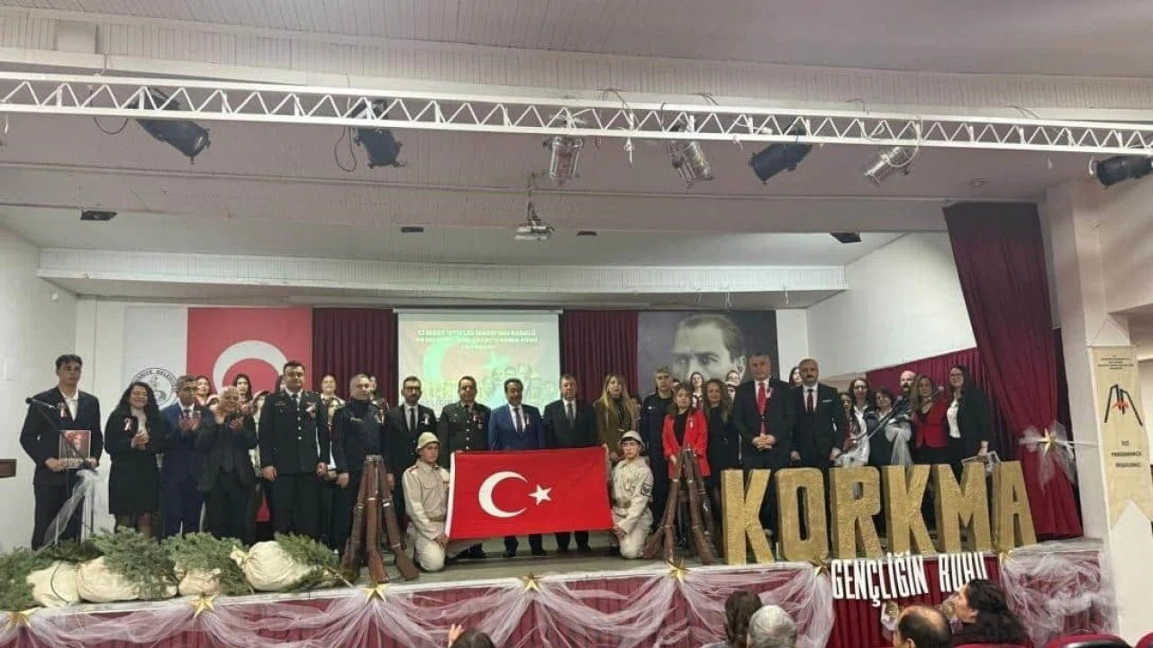 Burhaniye’de İstiklal Marşının kabulü ve Mehmet Akif Ersoy’u anma programı düzenlendi
