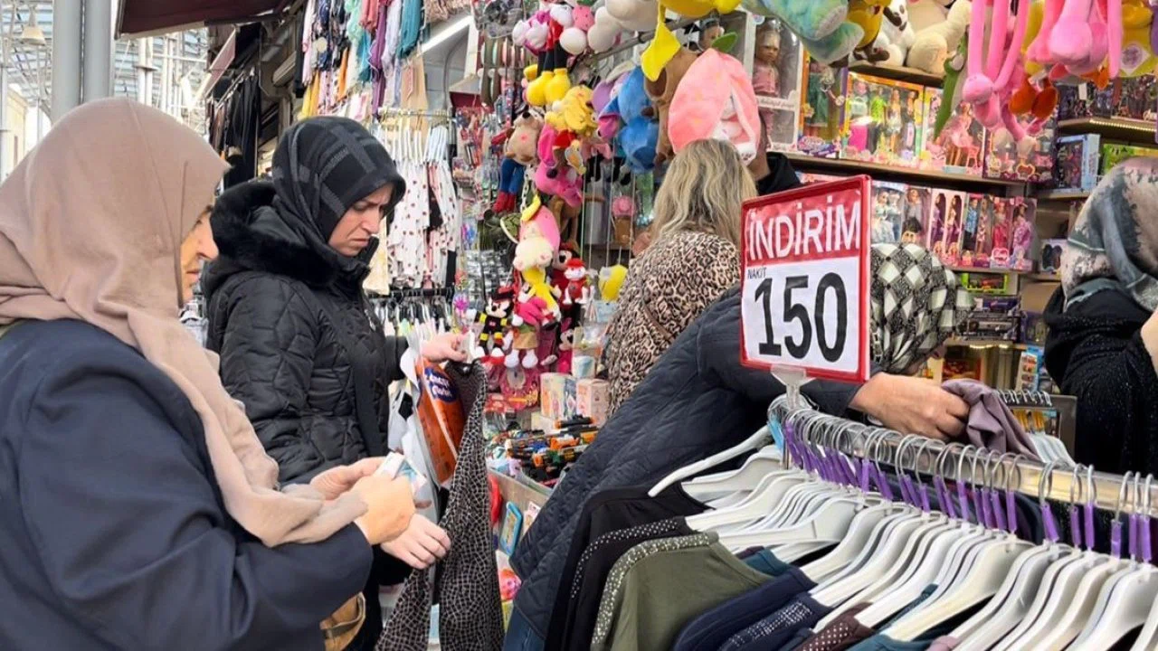 Bursa’da bayram hareketliliği çarşılara yansıdı