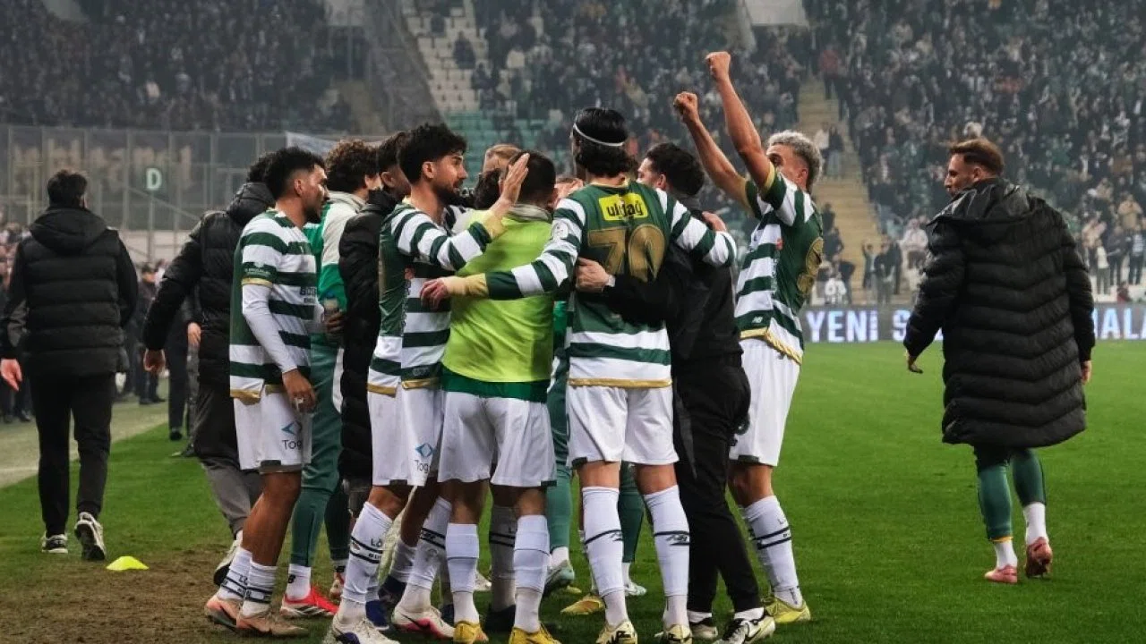 Bursaspor’dan şampiyonluk yarışında kritik galibiyet