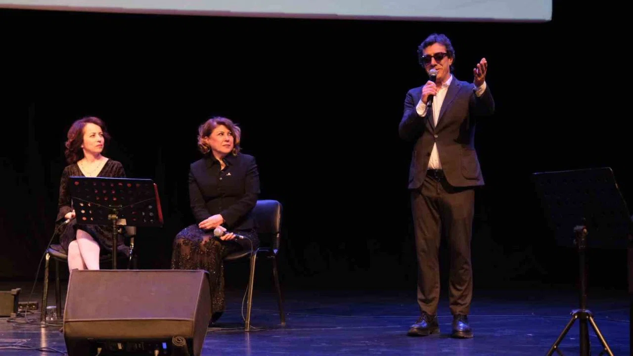 Büyükçekmece’de şiir ve müzik, kadınlar için buluştu