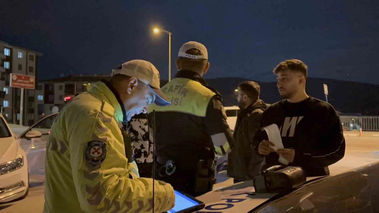 Çankırı’da araçta ses sistemi bulunduran sürücüye ceza yağdı