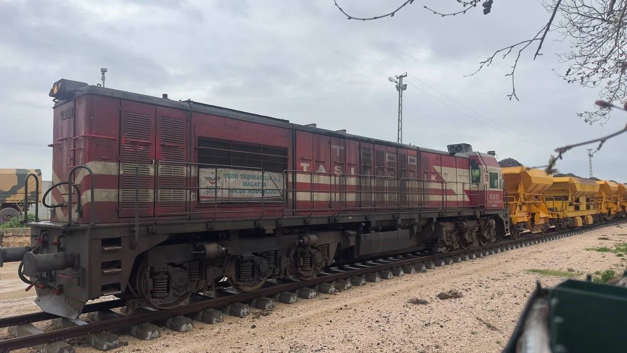 Ceylanpınar’a 15 yıl aradan sonra tren geldi