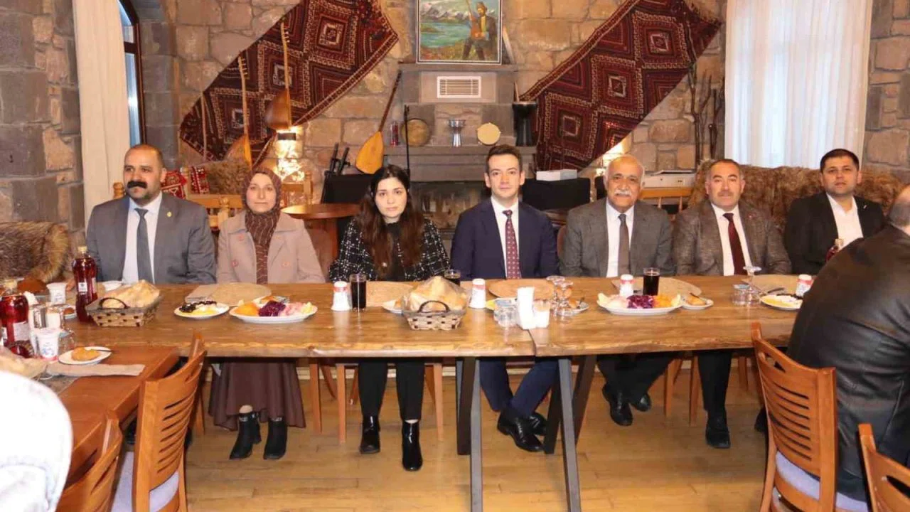 Çıldır’da şehit yakınları ve gaziler iftar sofrasında buluştu