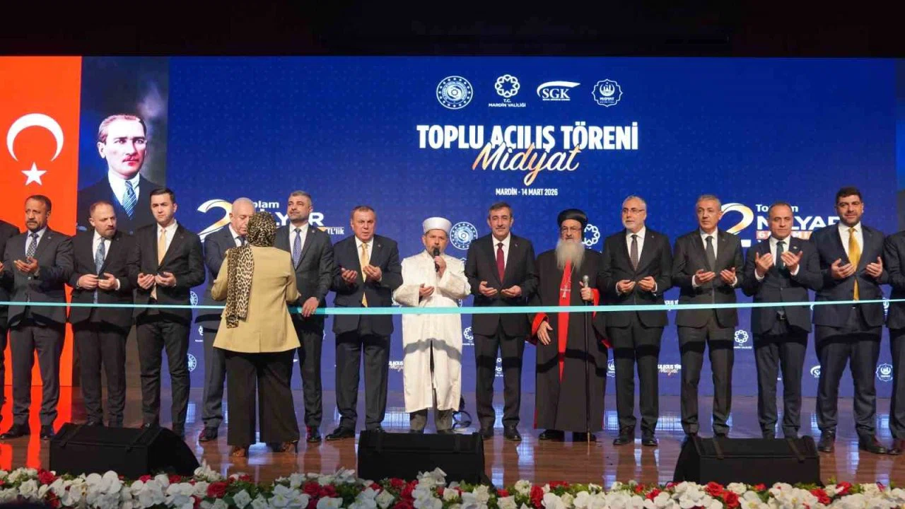 Cumhurbaşkanı Yardımcısı Yılmaz, Midyat’ta 2 milyar 660 milyon liralık yatırımların açılışını yaptı