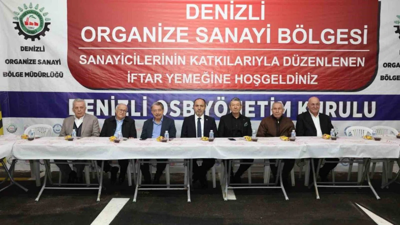 Denizli OSB Yönetim Kurulu Başkanı Baltalı ve iş insanları iftarda öğrencilerle buluştu