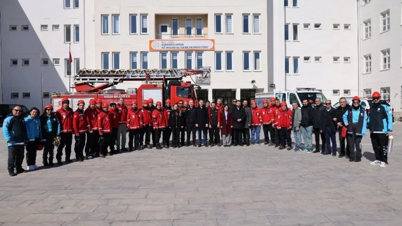 Deprem Haftası’nda Afet Eğitimi ve Tahliye Tatbikatı yapıldı