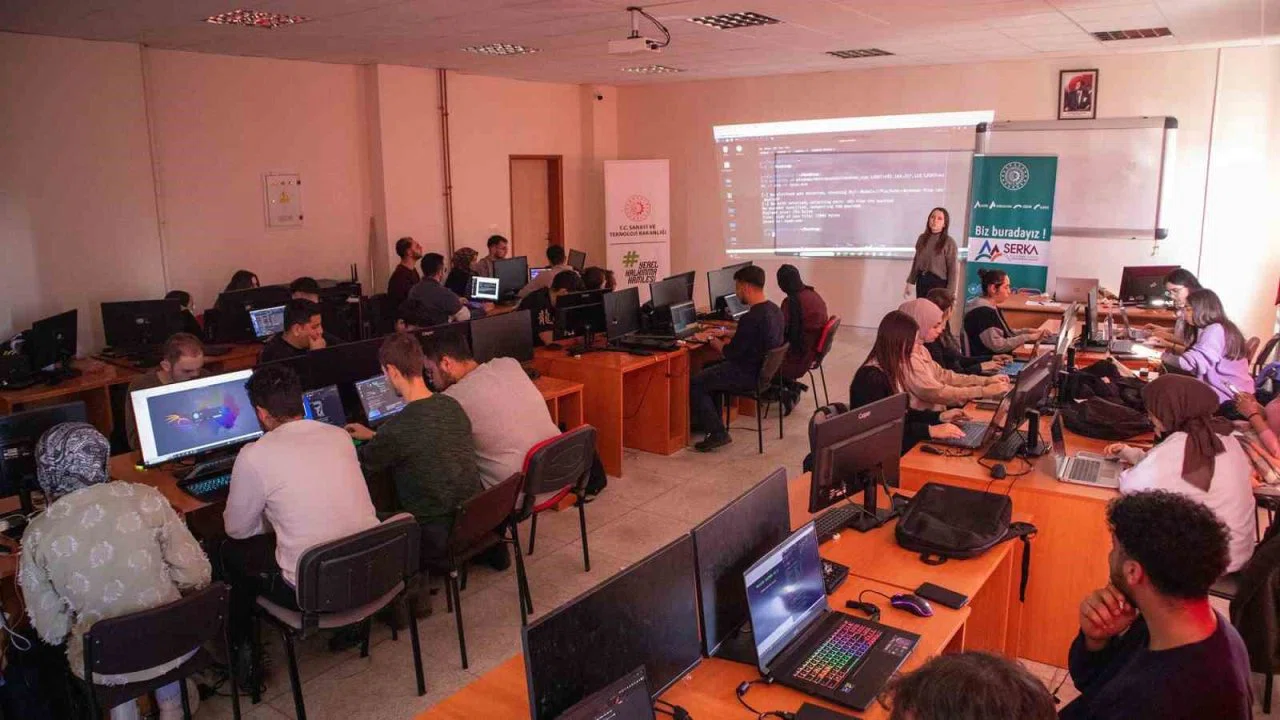 Dijital dünyanın savunucuları Serhat’ta yetişiyor