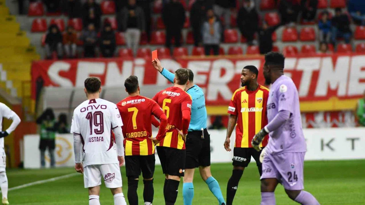 Dorukhan Toköz’e 2 maç ceza