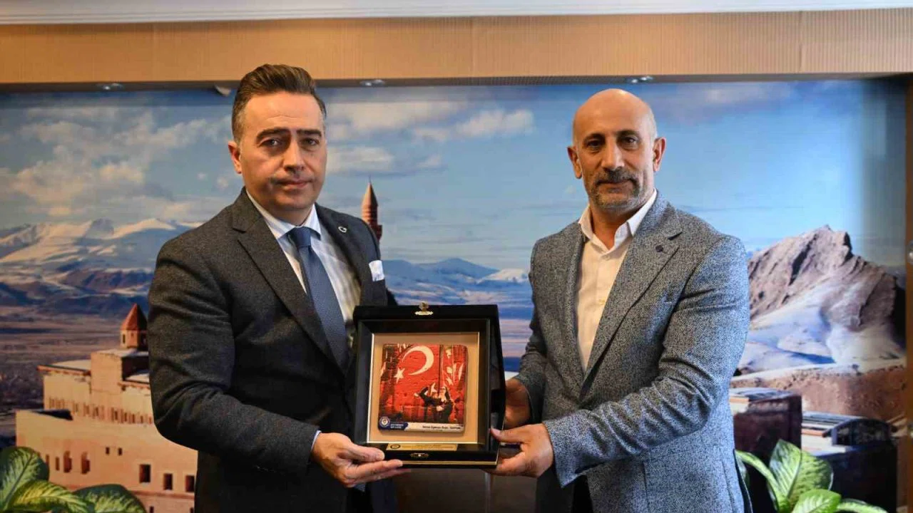 Eğitim-Bir-Sen Ağrı Şubesi, okullardaki güvenlik tedbirleri için Önder’e teşekkür etti