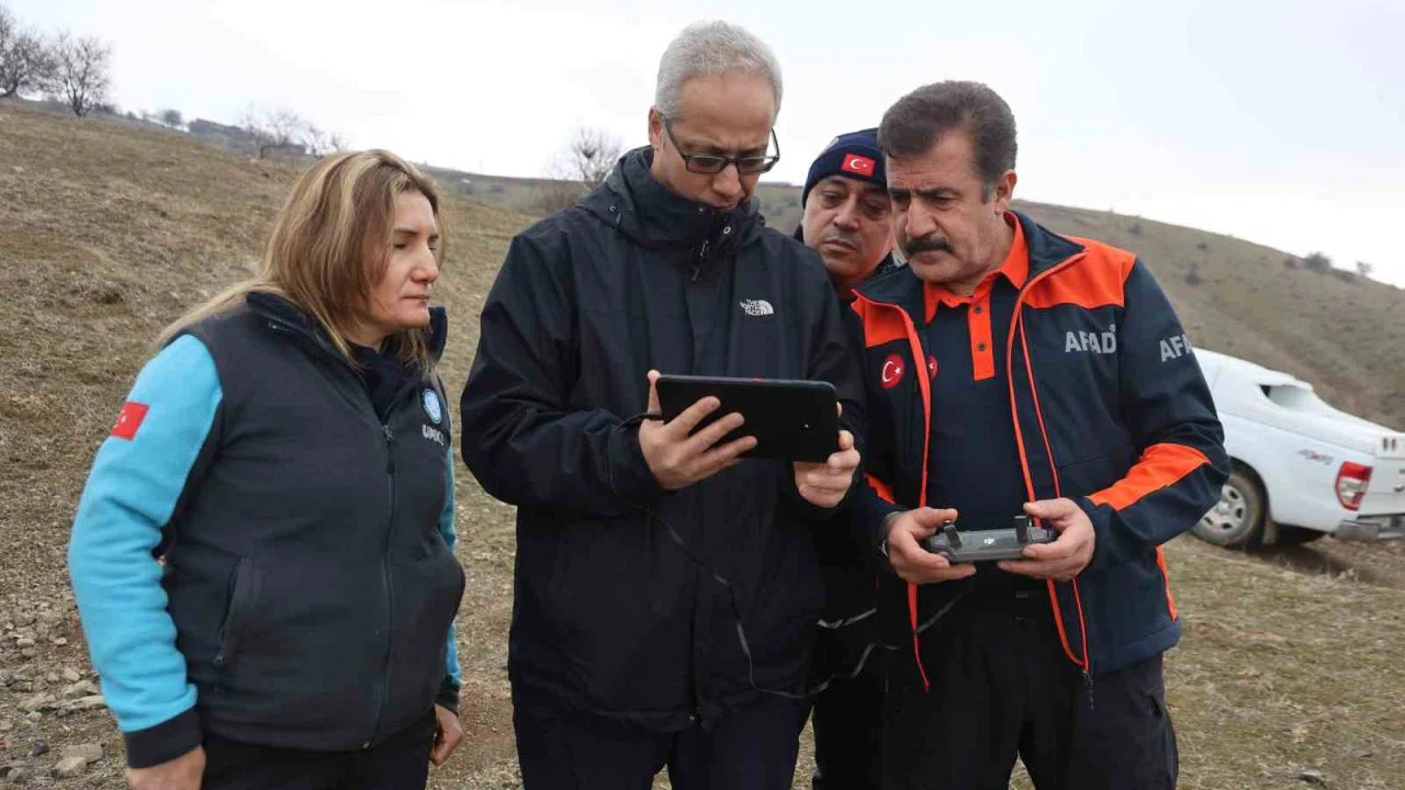 Elazığ’da kaybolan yaşlı adam 1 aydır aranıyor