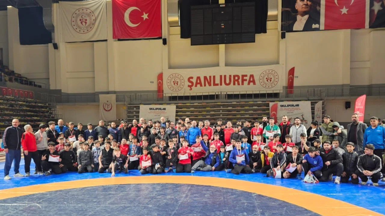 Elazığlı güreşçilerden Türkiye Yarı Finalleri’nde büyük başarı