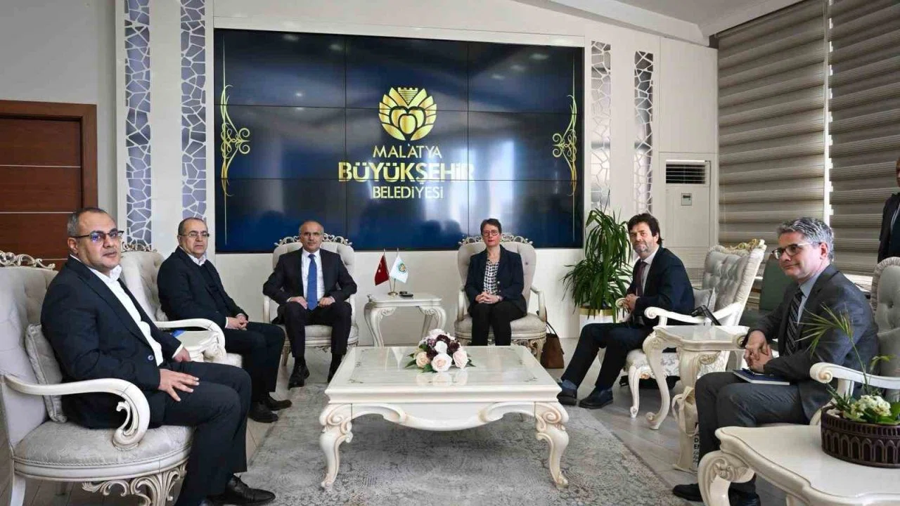 Enkaz ayrıştırma projesi Türkiye’de ilk Malatya’da uygulanıyor
