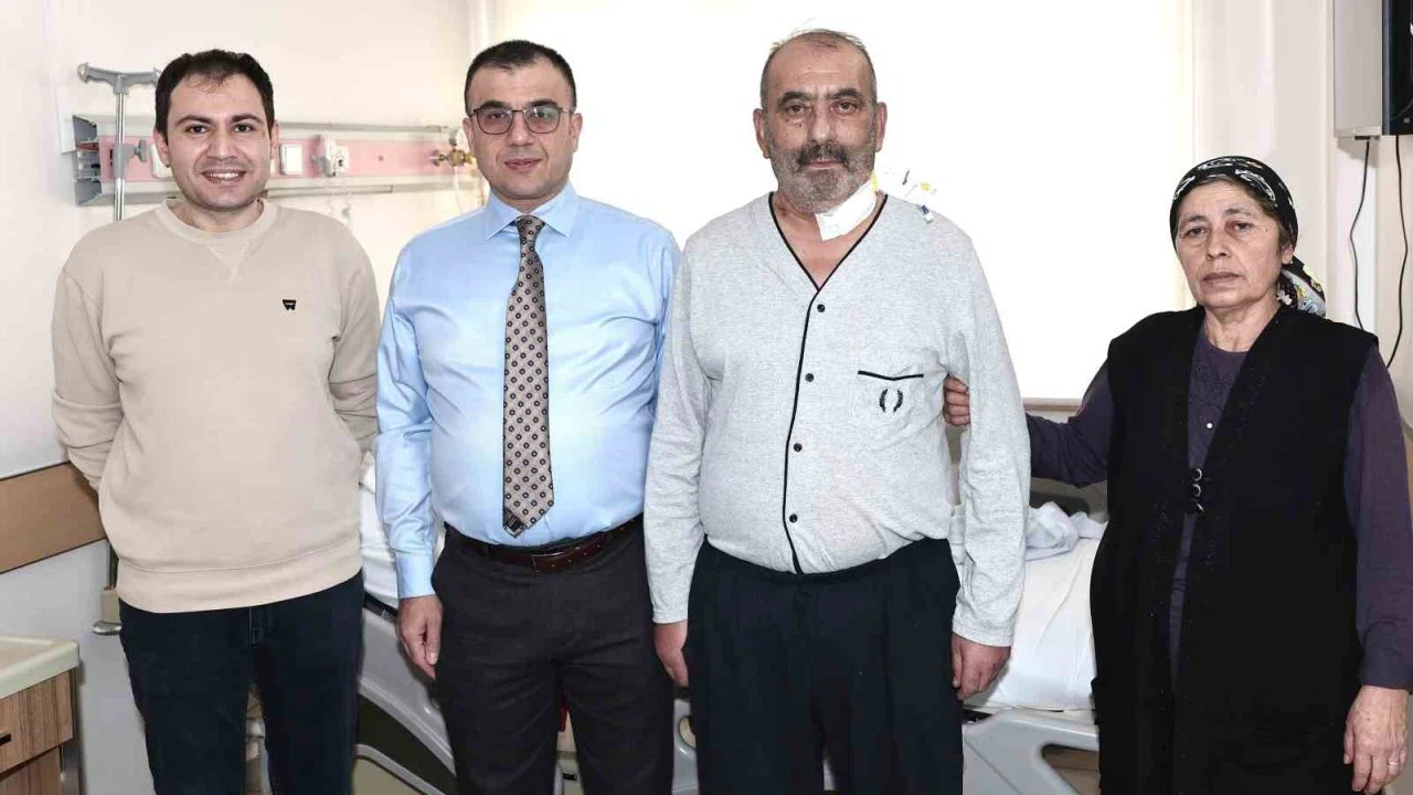 ERÜ Hastaneleri’nde, minimal invaziv cerrahi yöntemiyle Kayseri’de ilk mitral kapak ameliyatı gerçekleştirildi