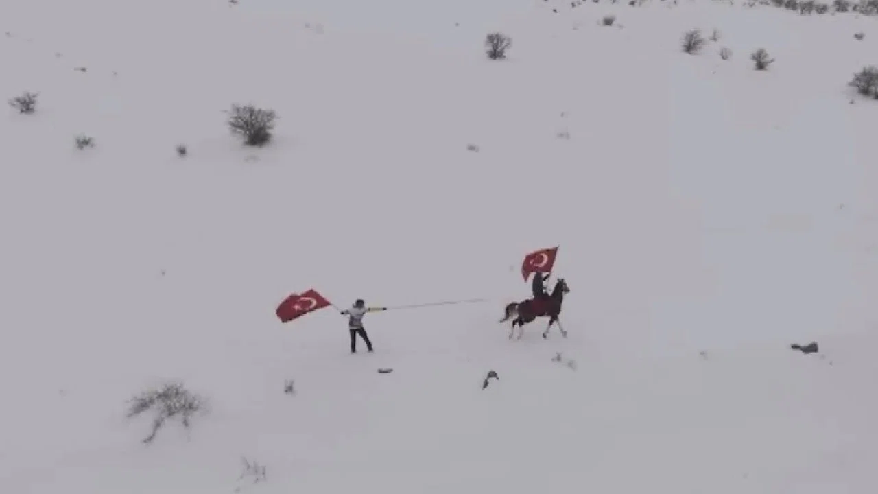 Erzincan’ın beyaz örtüsünde farklı snowboard deneyimi