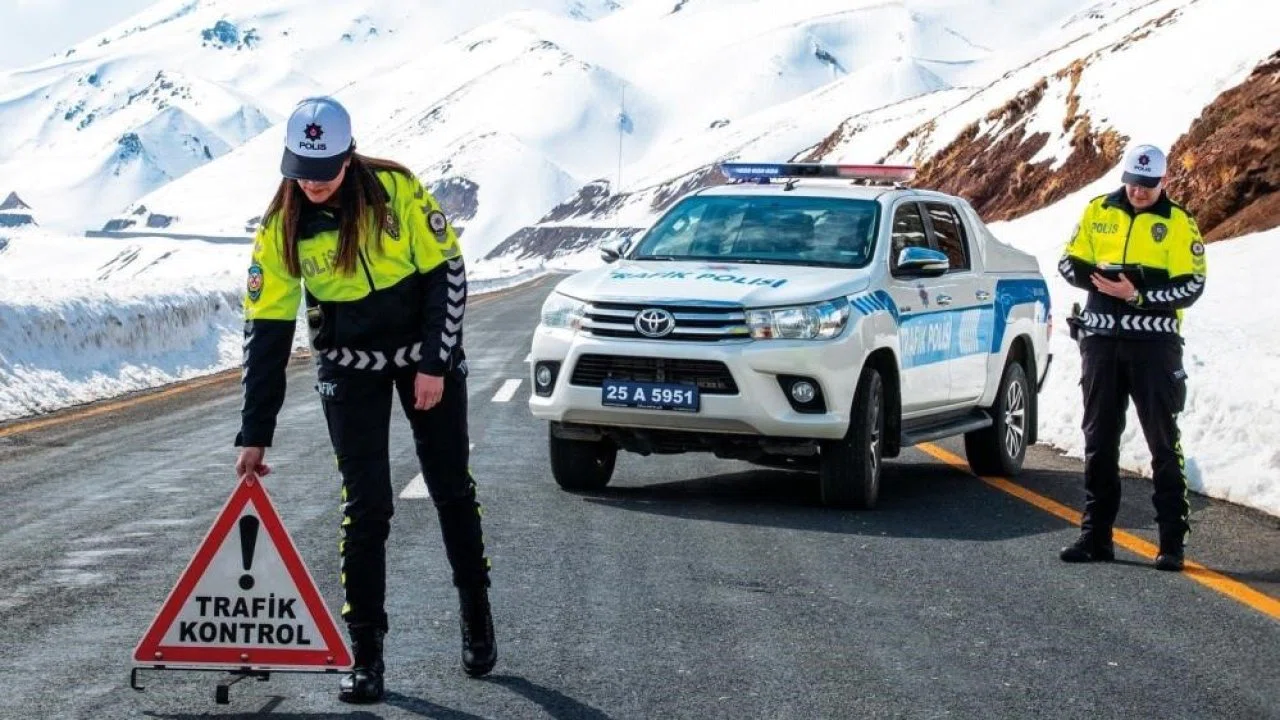 Erzurum kent merkezinde bir ayda 107  trafik kazası