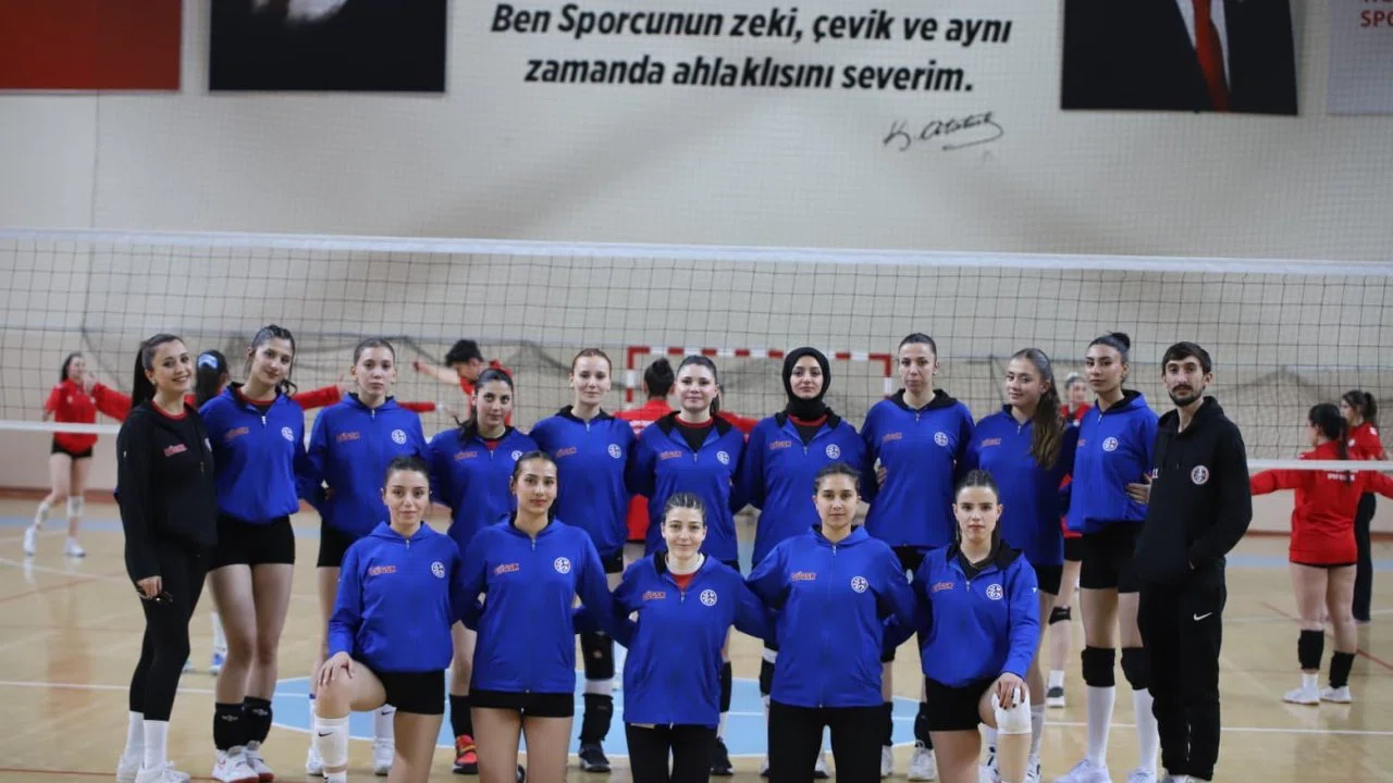 Erzurum Üniversiteli Gençler Spor Kulübü iki yıl üst üste şampiyon