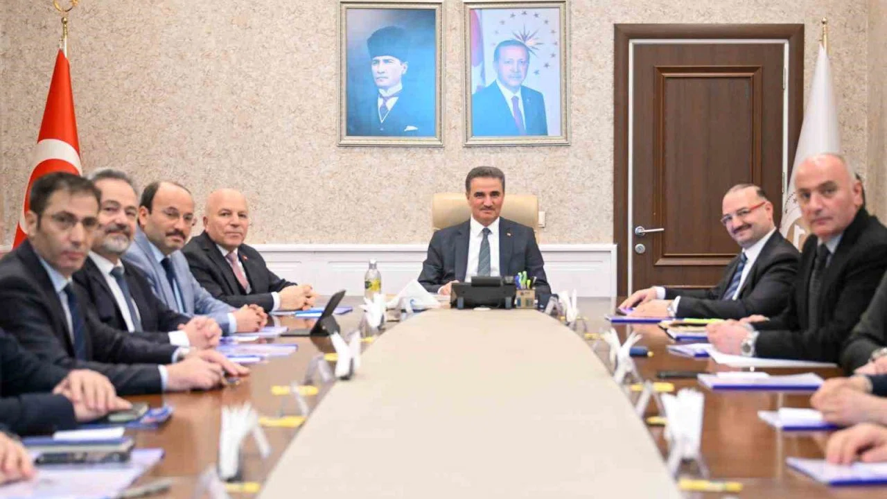 Erzurum’da "Model Fabrika Projesi" istişare toplantısı gerçekleştirildi