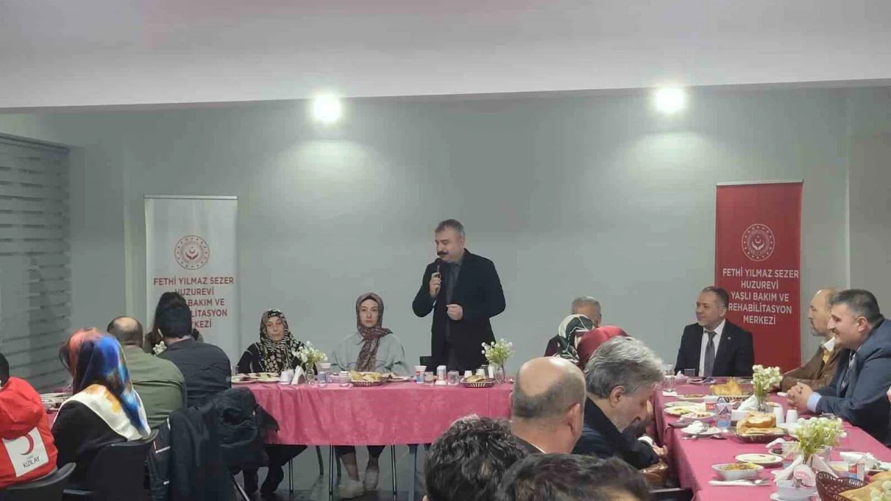 Eskişehir’de huzurevi sakinleri iftar sofrasında buluştu