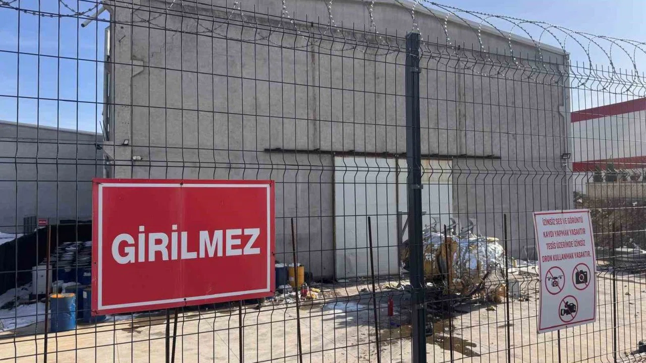 Fabrikada gaz tankı patladı: 4 işçi yaralandı