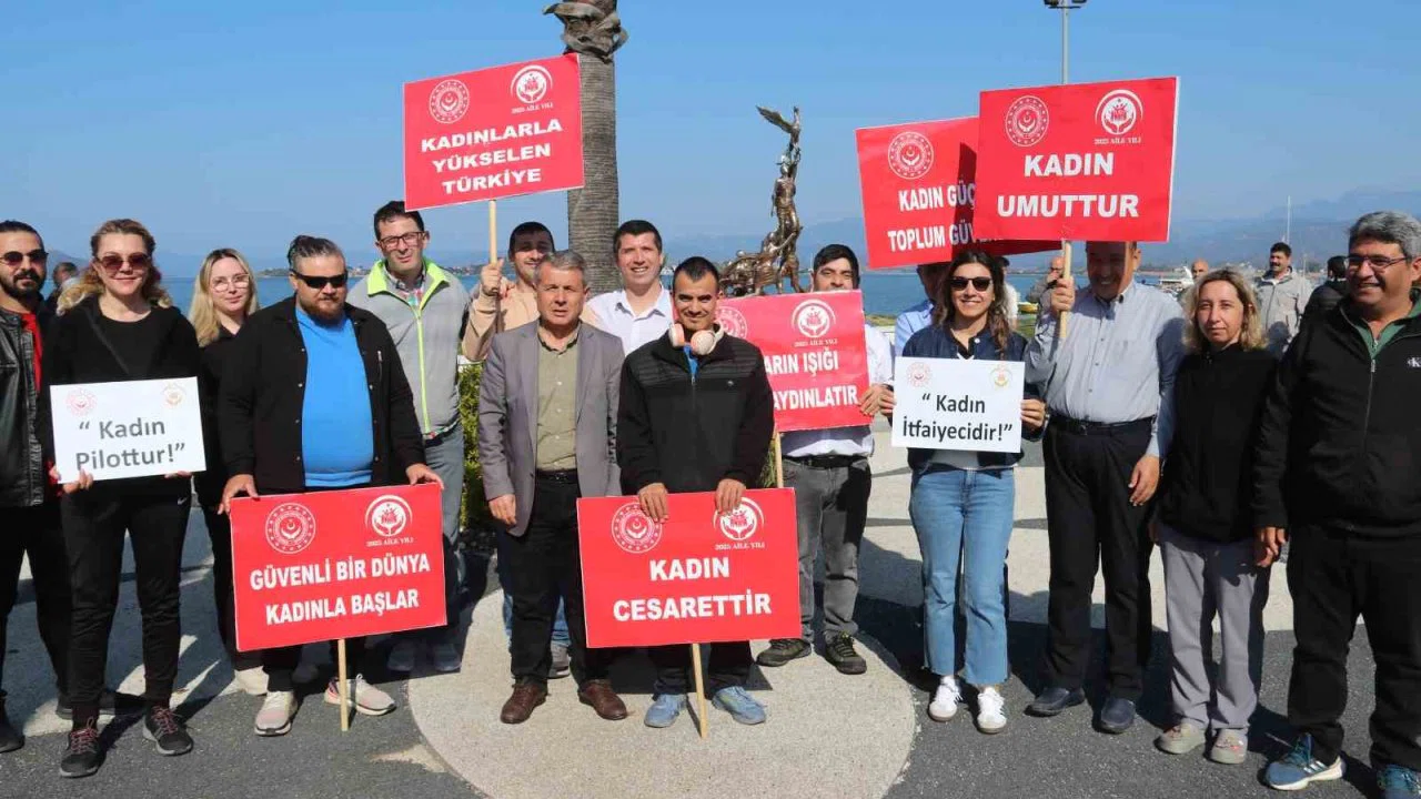 Fethiye’de Dünya Kadınlar Günü Yürüyüşü gerçekleştirildi