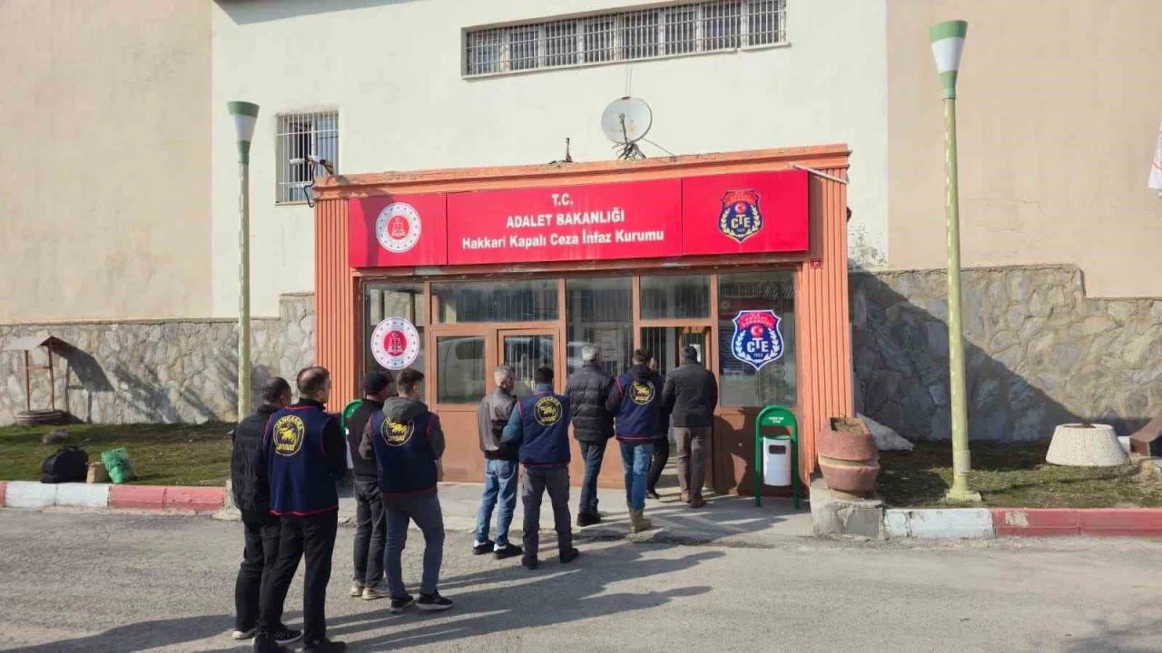 Hakkari’de 25 yıl hapis cezası bulanan 5 şahıs yakalandı