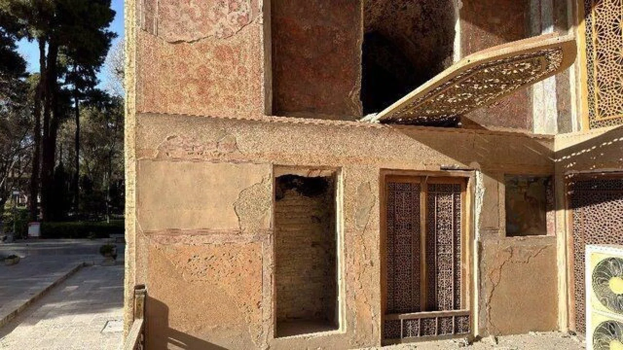 İran’da UNESCO alanındaki Çehel Sütun Sarayı saldırılarda hasar gördü