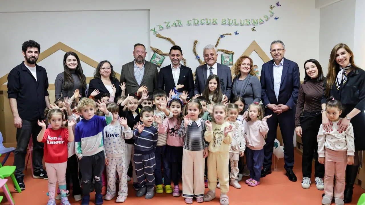 İzmir Depreminin Mucizesi Ayda ile Evlatlarını Kaybeden Anne Çocuklara Depremi Anlattı