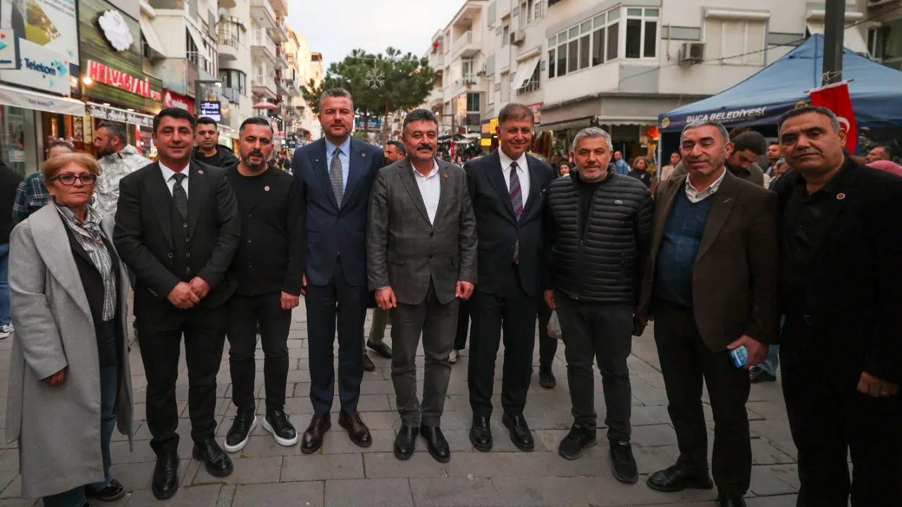 İzmir’in zirvesi Buca’daki iftar sofrasında buluştu