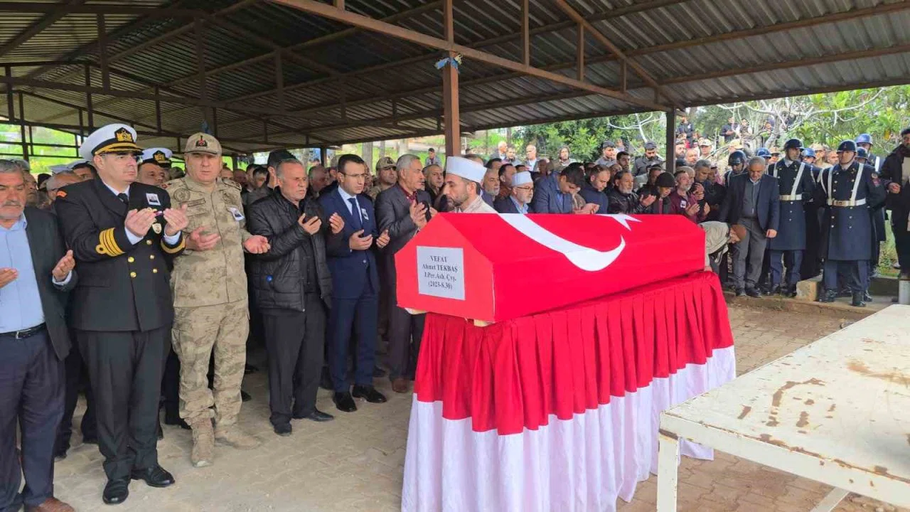 Kalp krizi geçiren asker son yolculuğuna uğurlandı
