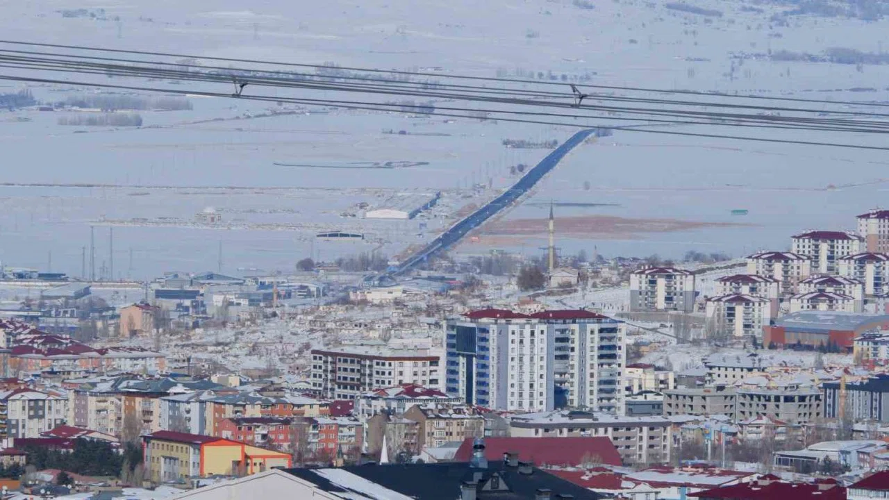 Kar Doğu’yu terk etmiyor, uzmanlar çığ, buzlanma ve don uyarısı yaptı