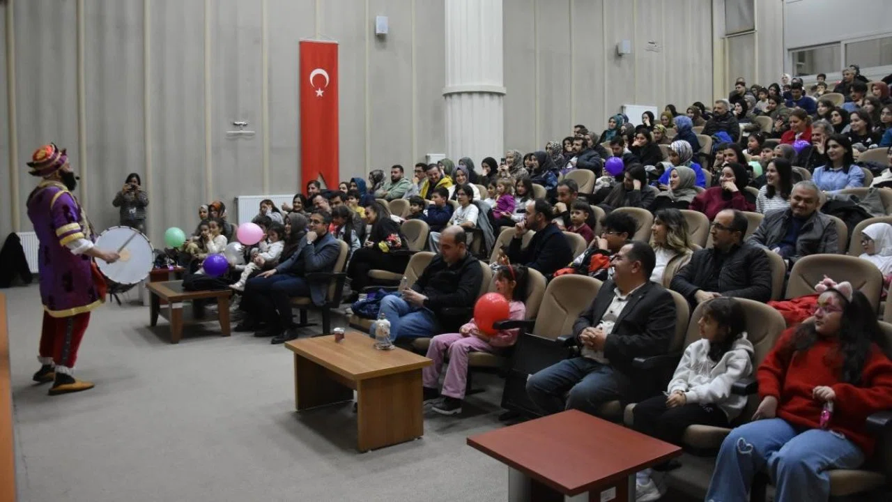 Karagöz ile Hacivat’a yoğun ilgi