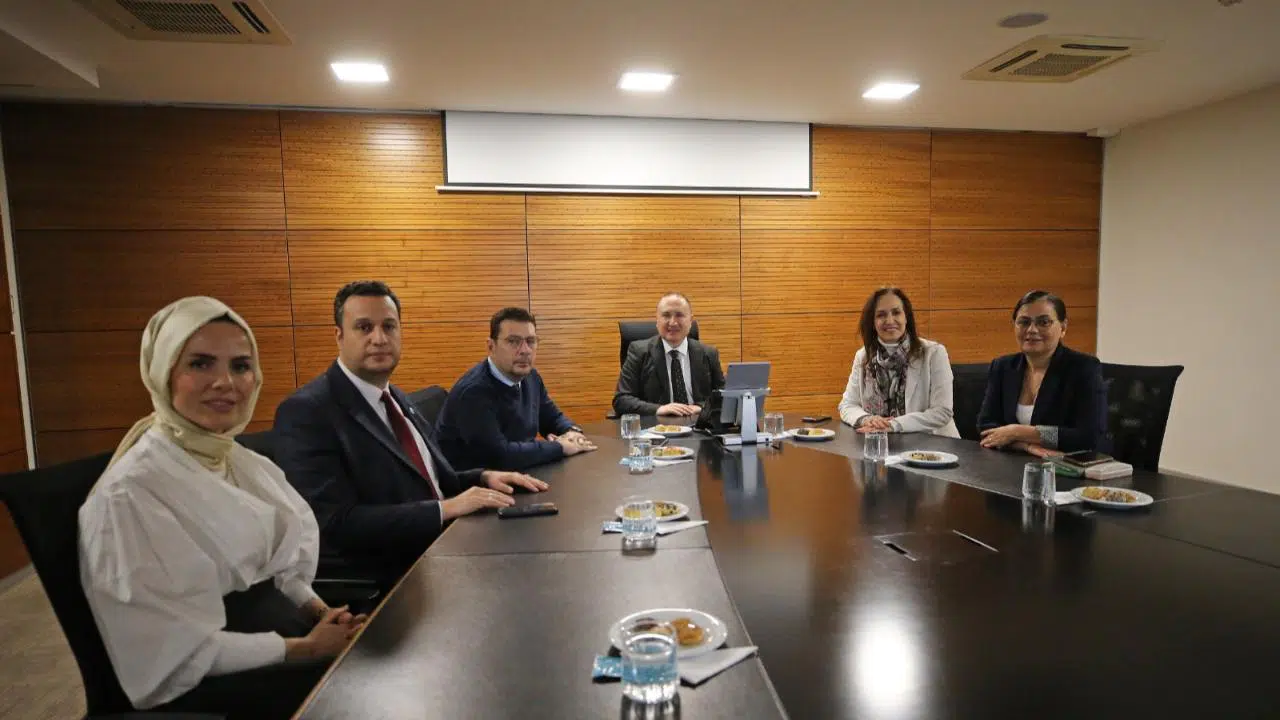 Karşıyaka Bilim Merkezi yeniden açılıyor: Belediye ve üniversiteden güç birliği