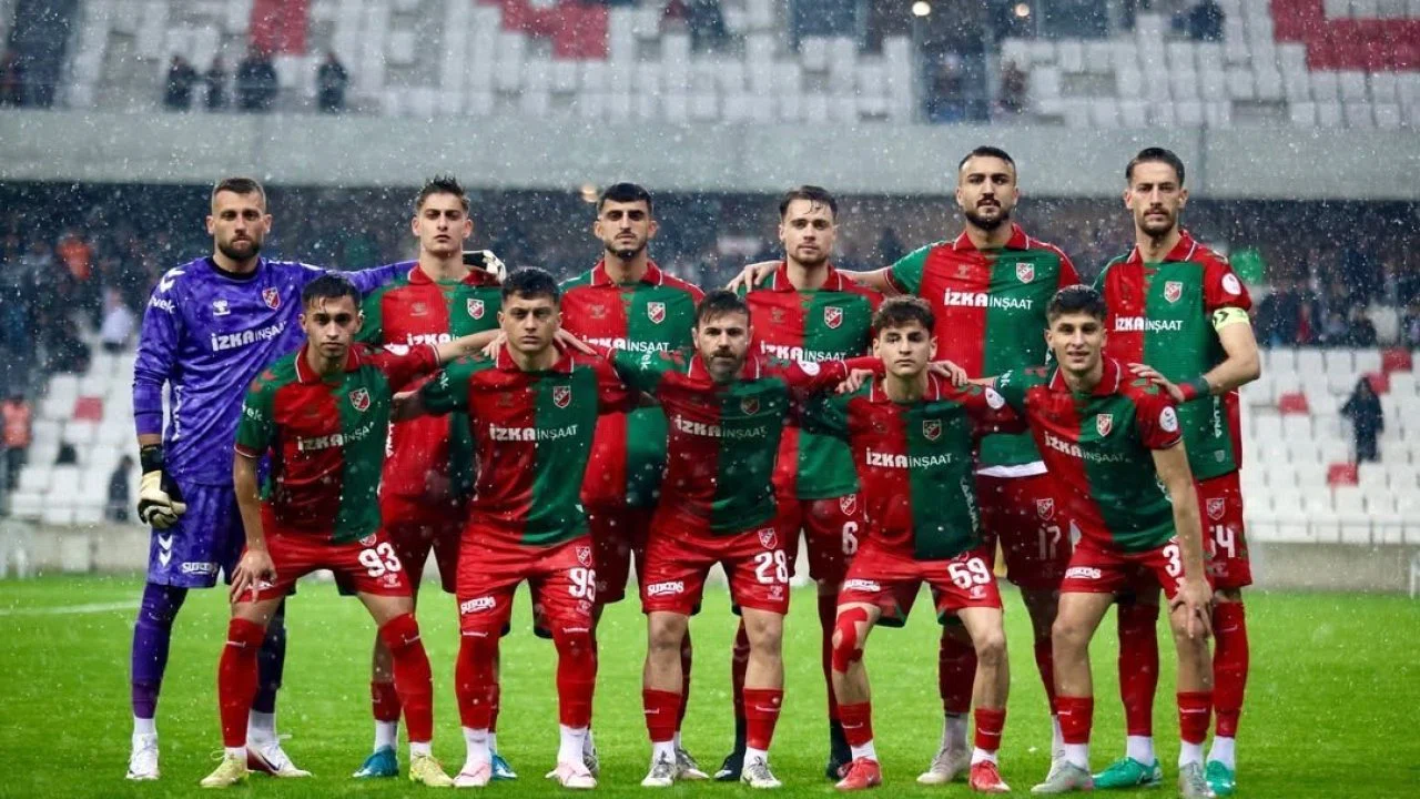Karşıyaka, Denizli İdmanyurdu deplasmanında