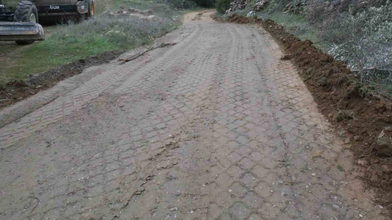 Kavaklı Mahallesi’ndeki bahçe yolu yenilendi