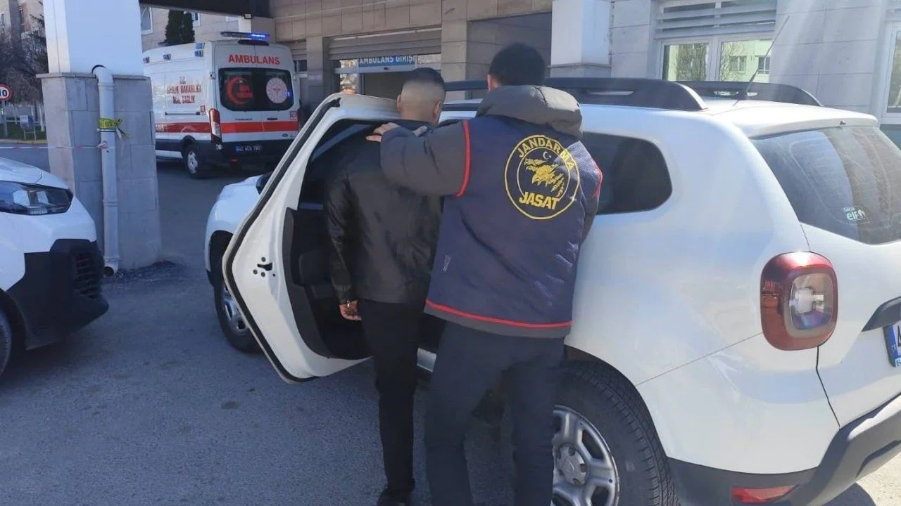 Kırşehir’de 18 yıl 4 ay hapis cezasıyla aranan şahıs yakalandı