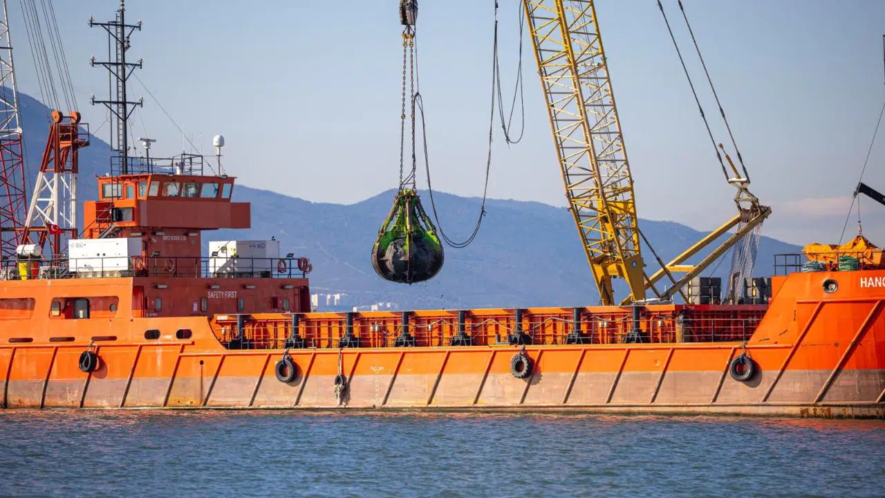 Körfez’den 1 milyon ton çamur çıkarıldı