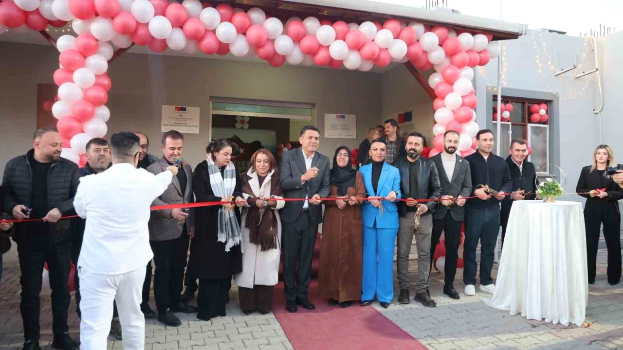 Kozanlı kadınlar hem gelecekleri hem de öğrenciler için üretecek