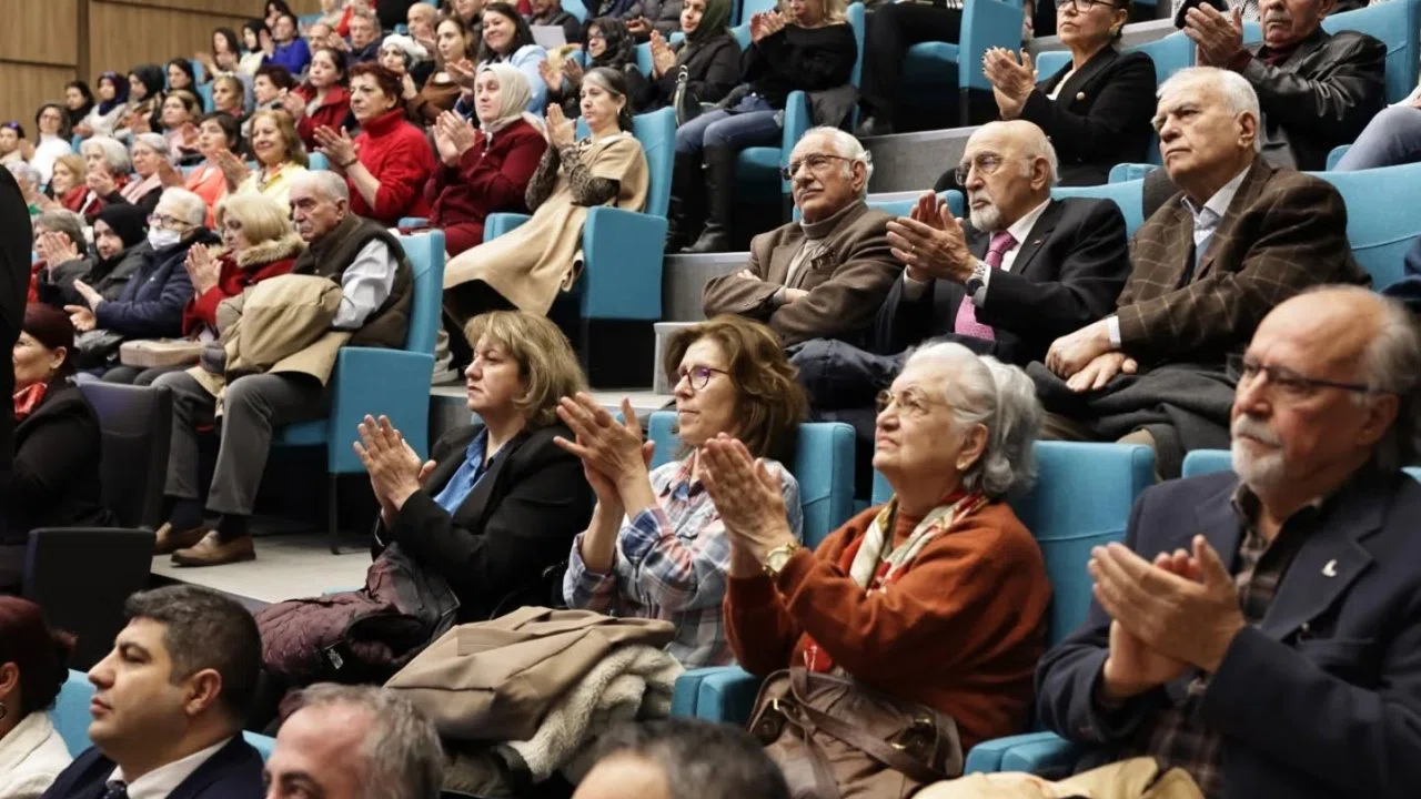 Kütahya’da "Kadın Dostu Kent" söyleşisine ilgi