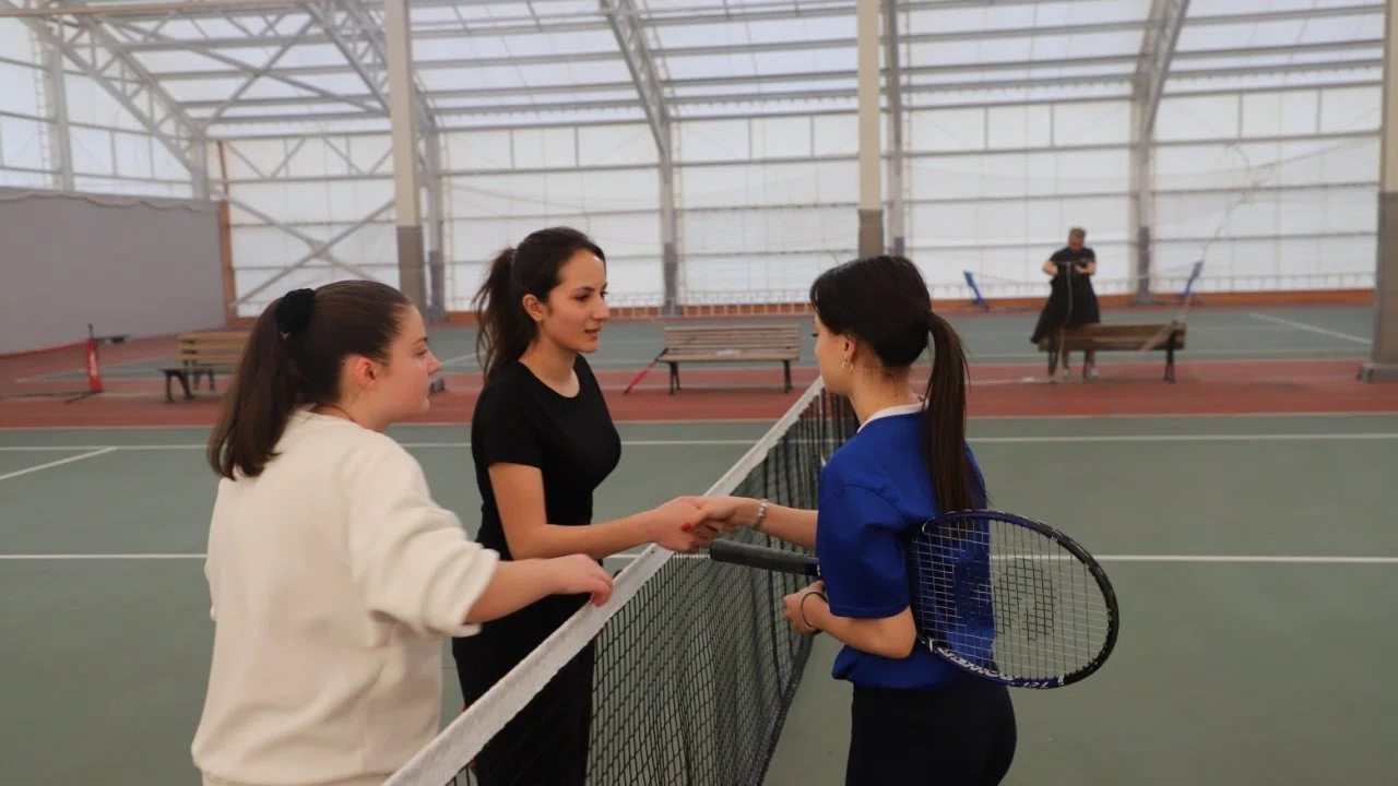 Kütahya’da ’Okullar Arası Gençler Tenis Müsabakaları’ tamamlandı
