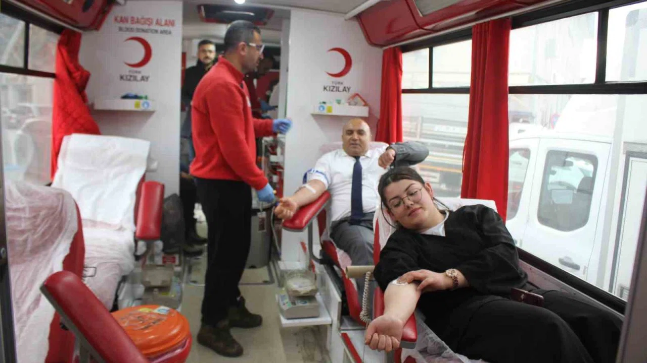 Malazgirt’te kan bağışı kampanyasına yoğun ilgi