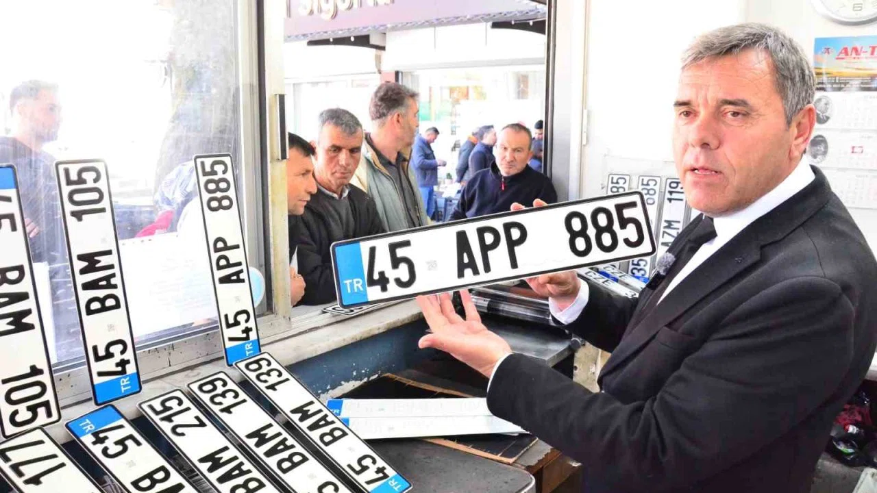 Manisa’da APP plaka yoğunluğu: 2 günde bin plaka değiştirildi