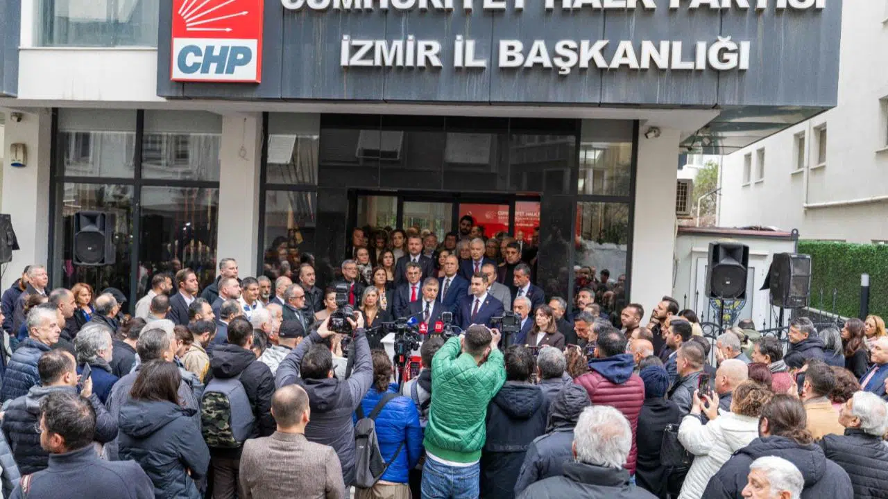 Meslek Fabrikası için tahliye kararına tepki Başkan Tugay:  Mücadele zamanı