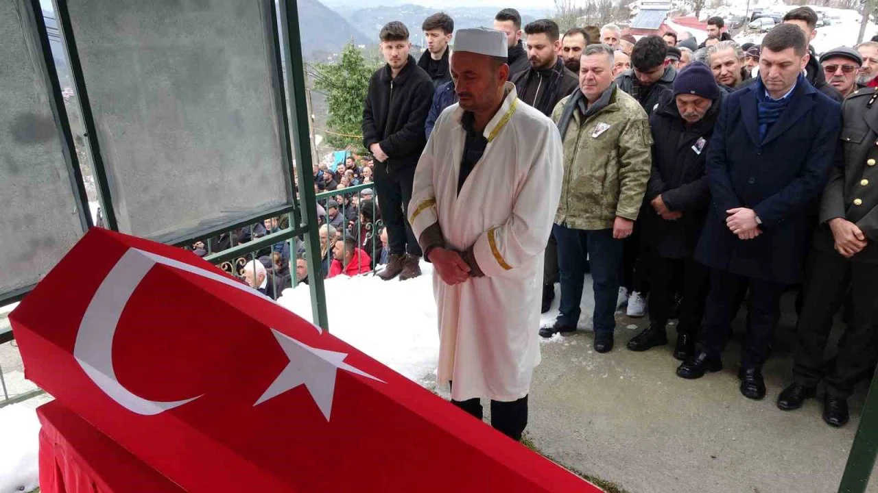 Motosiklet kazasında hayatını kaybeden astsubay, Ordu’da toprağa verildi
