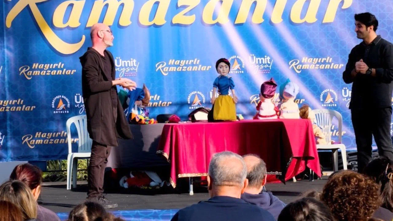 Muratpaşa Kent Meydanı’nda Ramazan buluşmaları devam ediyor