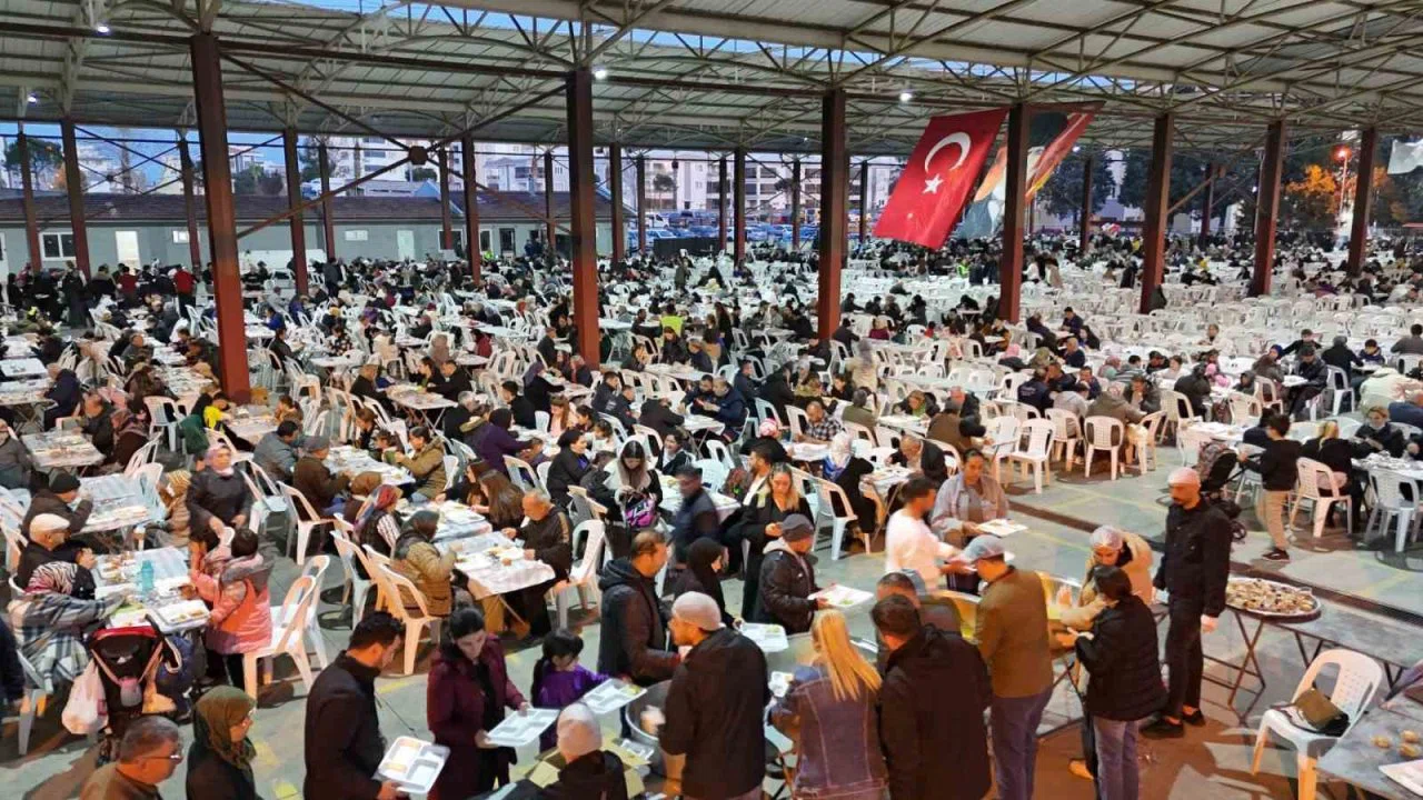 Nazilli Belediyesi Turan Mahallesi’nde gönül sofrası kurdu